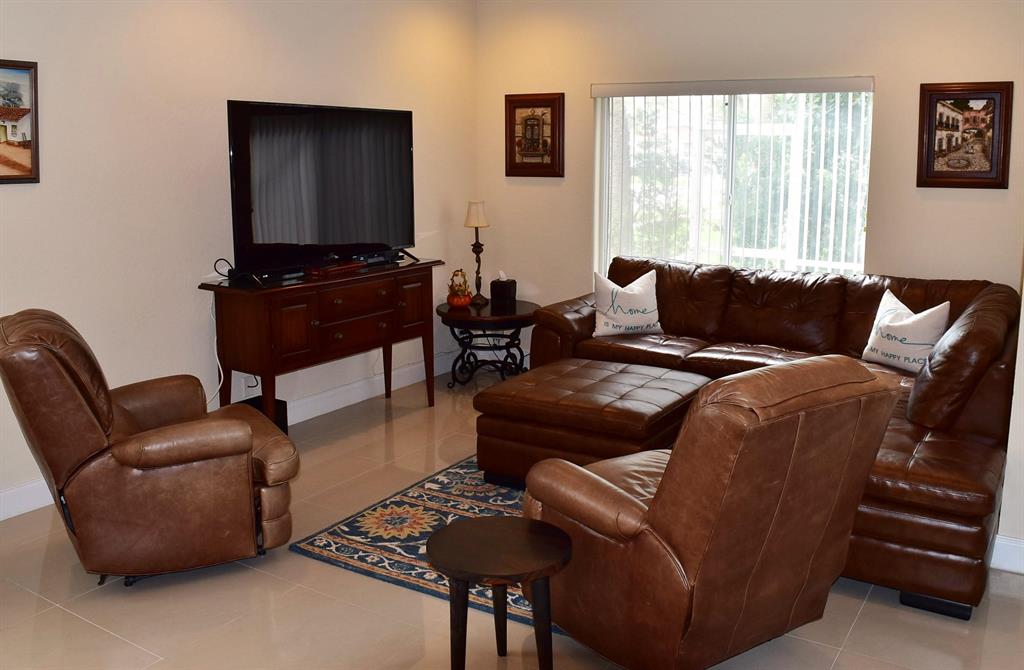 MIZNER POINTE OF BOCA VIA ANCHO - Residential