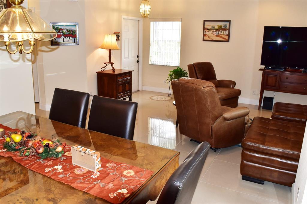 MIZNER POINTE OF BOCA VIA ANCHO - Residential