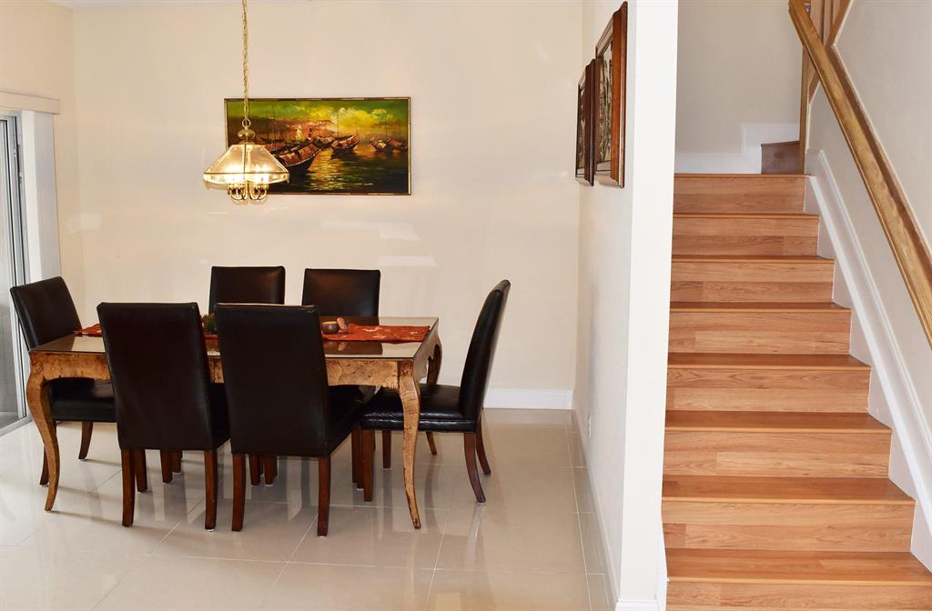 MIZNER POINTE OF BOCA VIA ANCHO - Residential