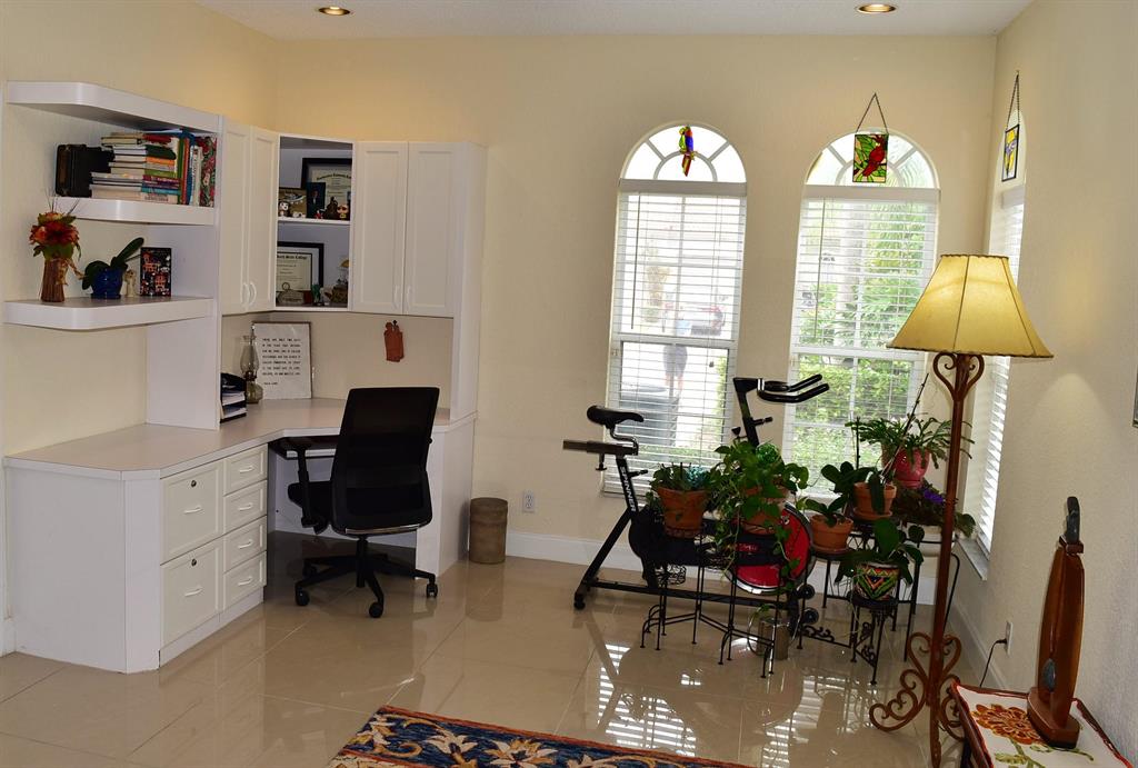 MIZNER POINTE OF BOCA VIA ANCHO - Residential