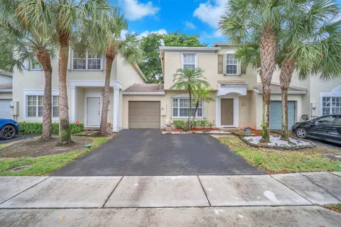 5900 S Golden Beauty Ln Unit 5900, Tamarac, FL 33321 - MLS#: F10500297