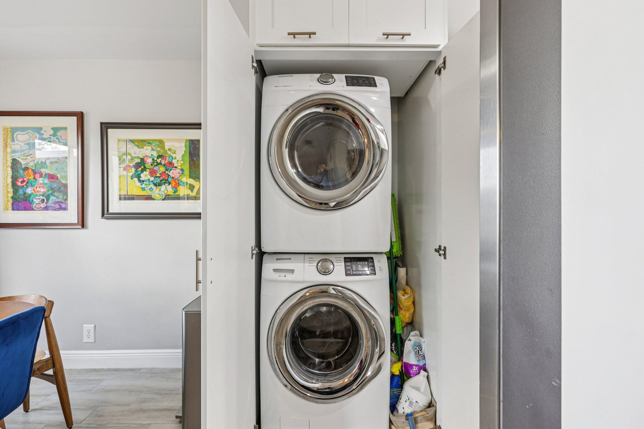 COUNTRY SQUIRE TOWNHOMES CONDO 7 - Residential