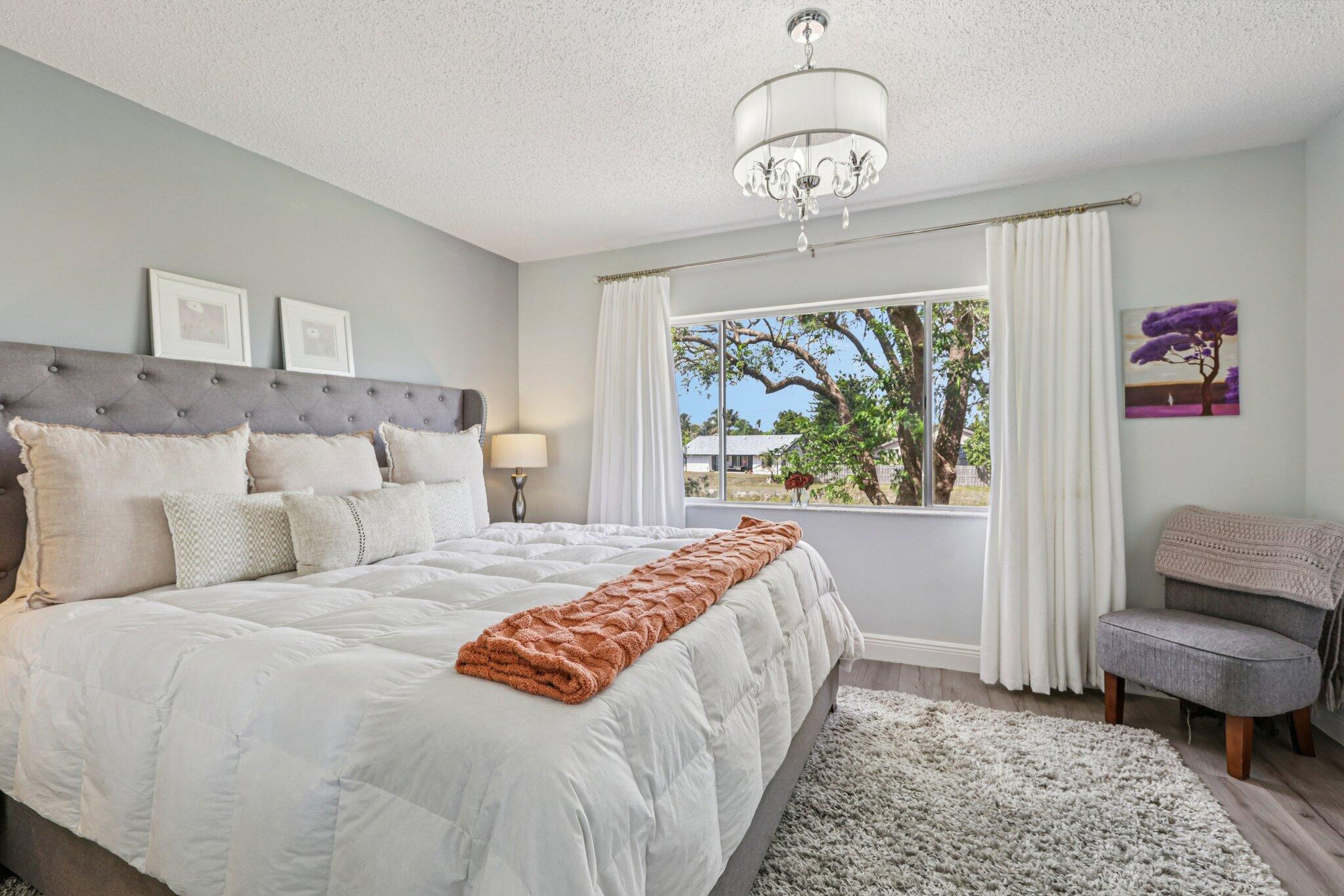 COUNTRY SQUIRE TOWNHOMES CONDO 7 - Residential