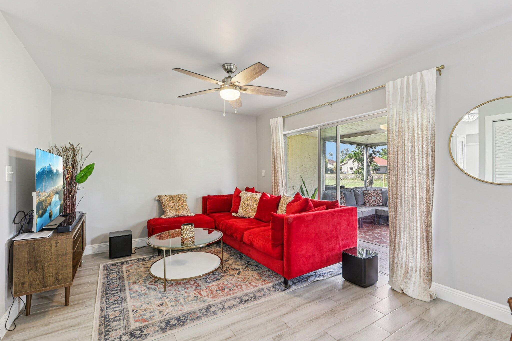 COUNTRY SQUIRE TOWNHOMES CONDO 7 - Residential