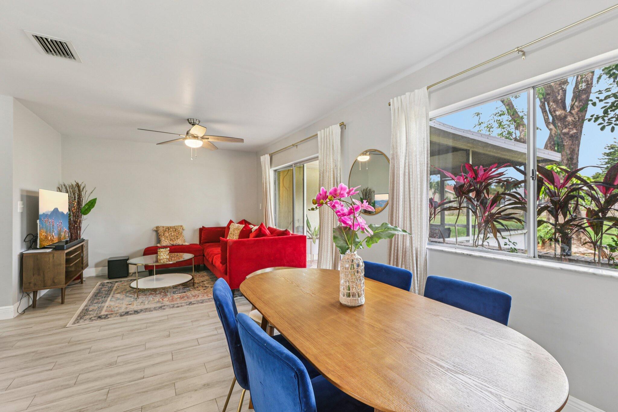 COUNTRY SQUIRE TOWNHOMES CONDO 7 - Residential