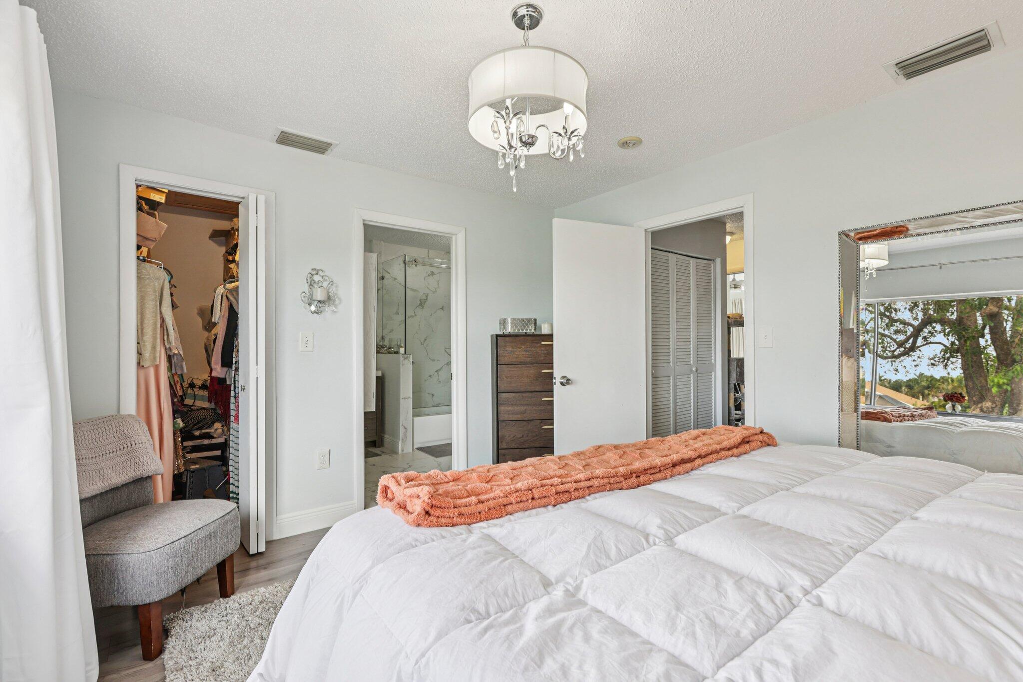 COUNTRY SQUIRE TOWNHOMES CONDO 7 - Residential