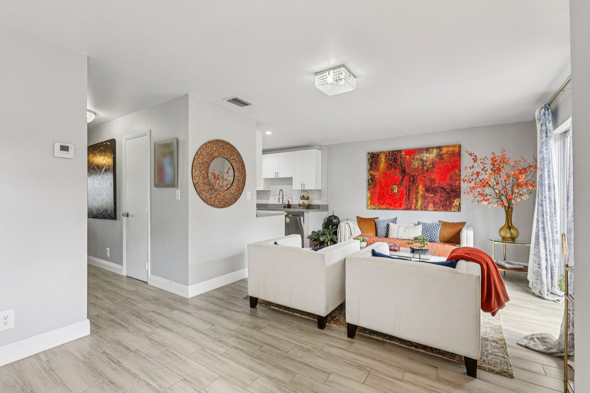 COUNTRY SQUIRE TOWNHOMES CONDO 7 - Residential