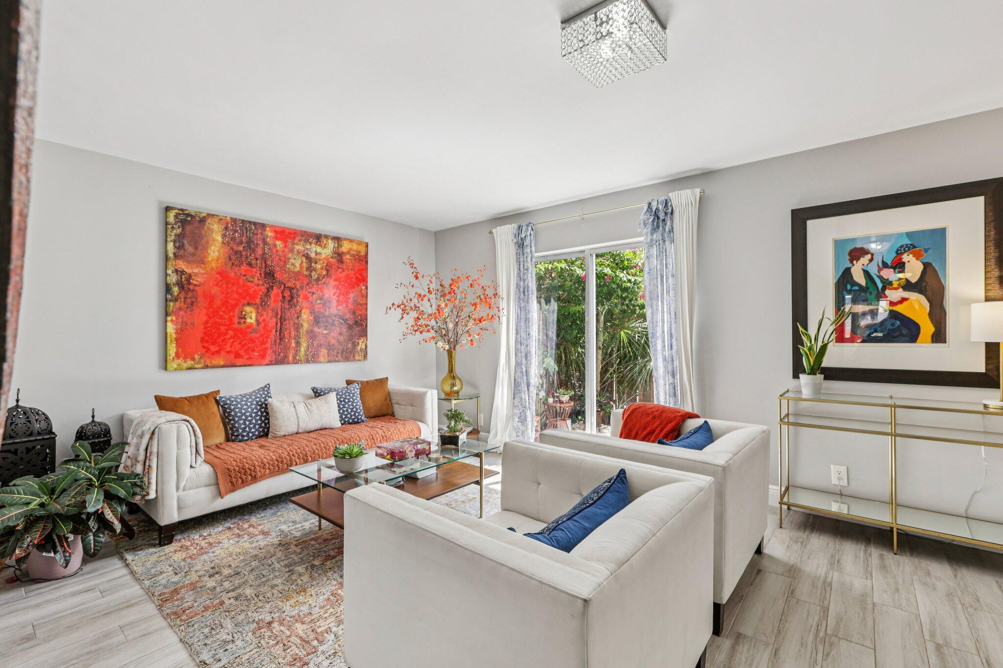 COUNTRY SQUIRE TOWNHOMES CONDO 7 - Residential