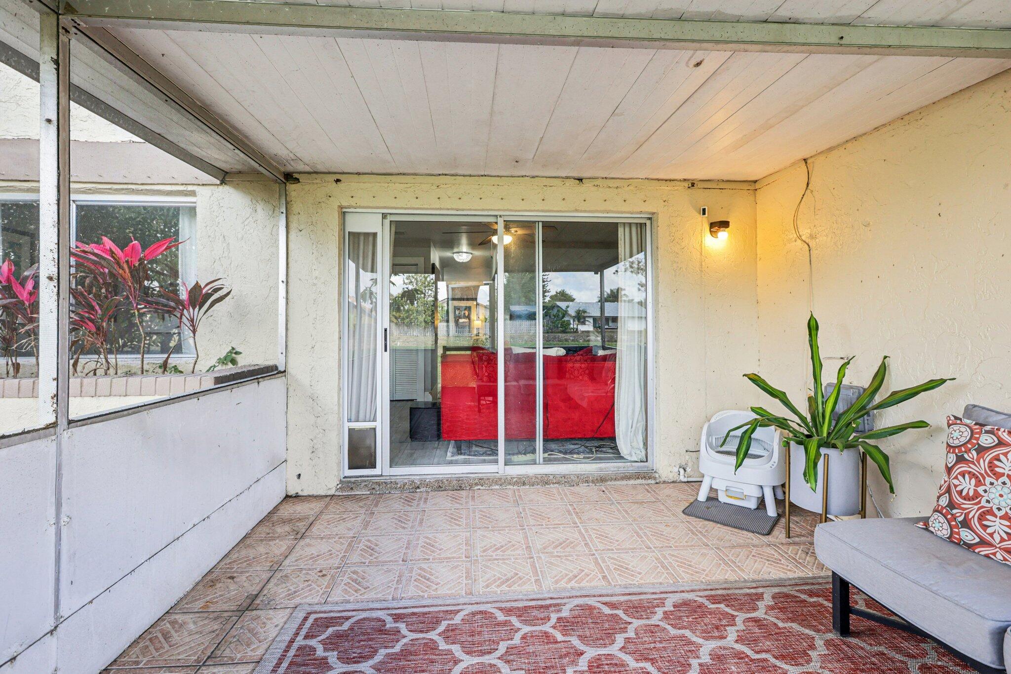 COUNTRY SQUIRE TOWNHOMES CONDO 7 - Residential