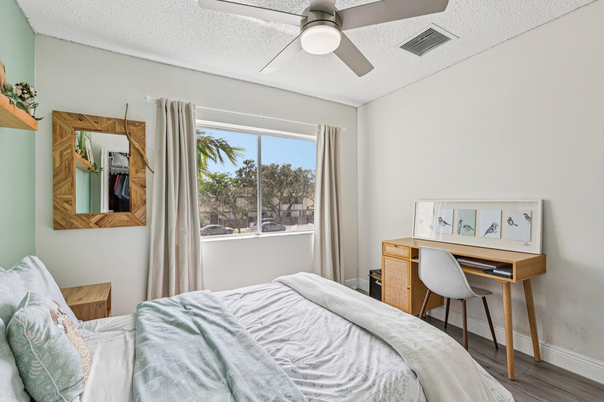 COUNTRY SQUIRE TOWNHOMES CONDO 7 - Residential