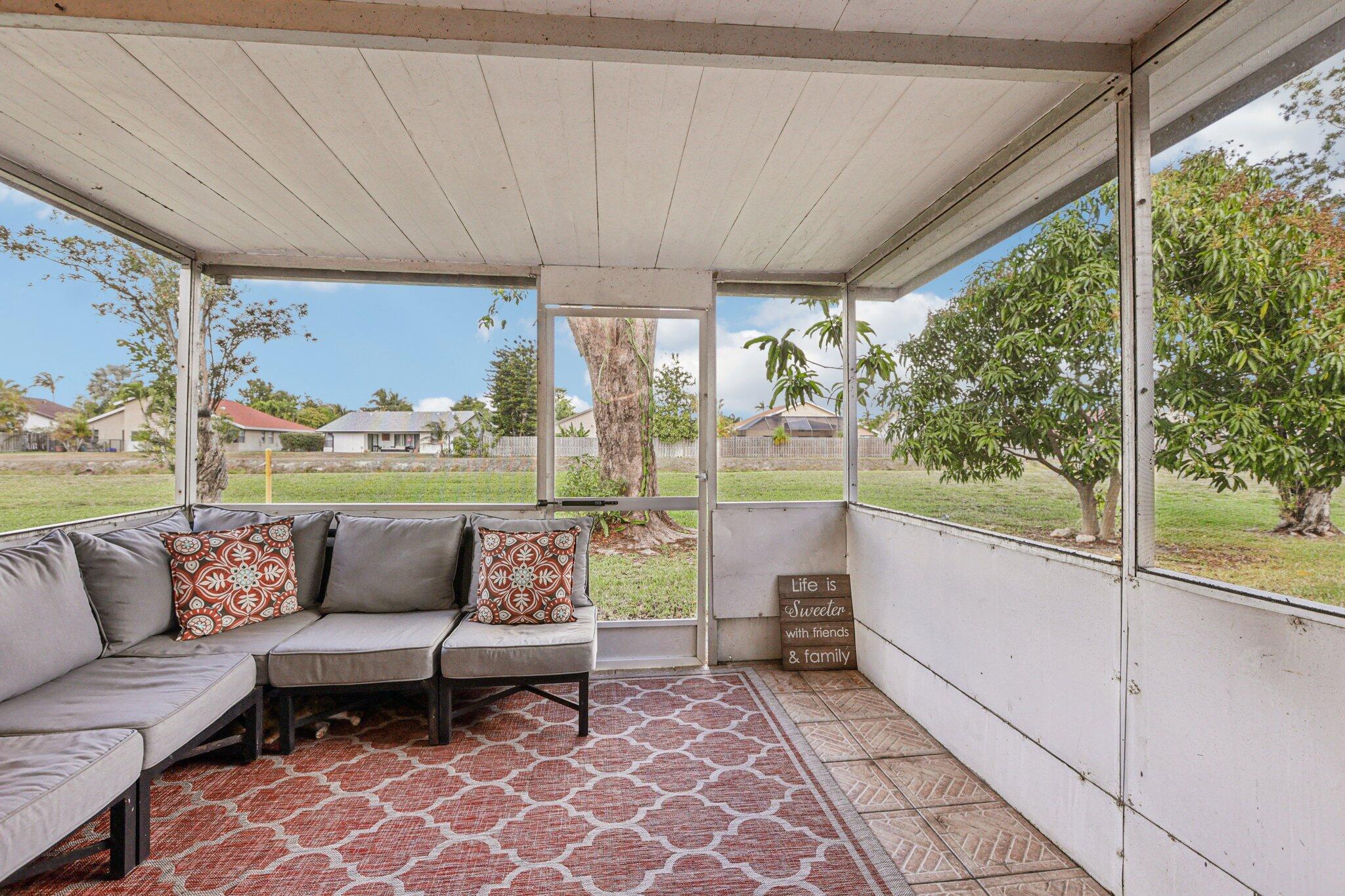 COUNTRY SQUIRE TOWNHOMES CONDO 7 - Residential