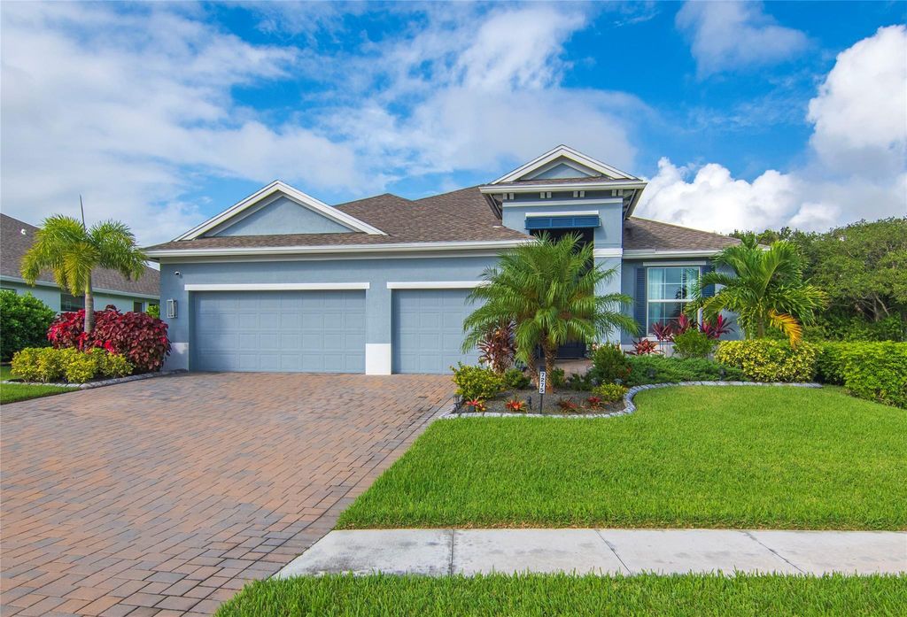 Photo of 7275 33rd Sq, Vero Beach, FL 32967 (MLS # F10531528)