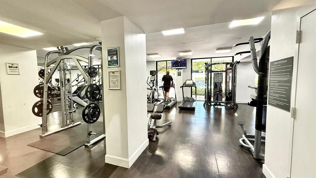 PARC CENTRAL AVENTURA EAST CONDO - Residential