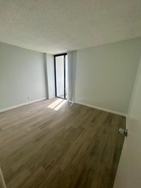 PARC CENTRAL AVENTURA EAST CONDO - Residential