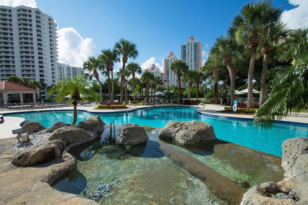 PARC CENTRAL AVENTURA EAST CONDO - Residential