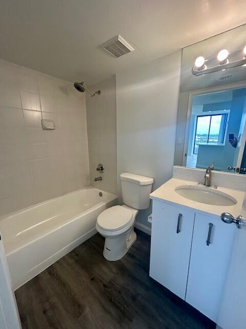 PARC CENTRAL AVENTURA EAST CONDO - Residential