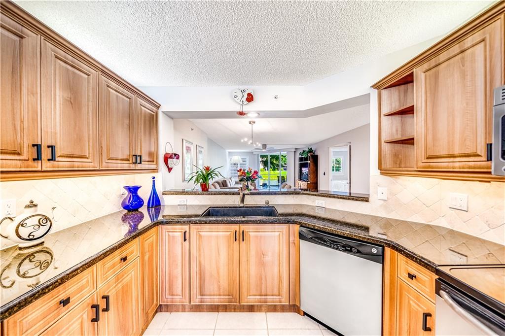KINGS POINT - Residential