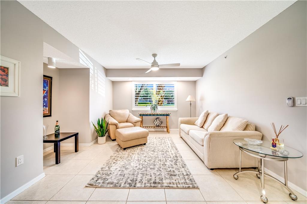 KINGS POINT - Residential