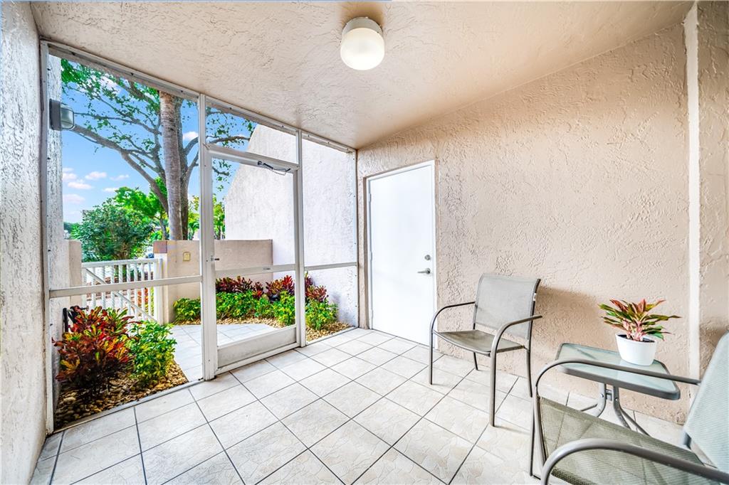 KINGS POINT - Residential