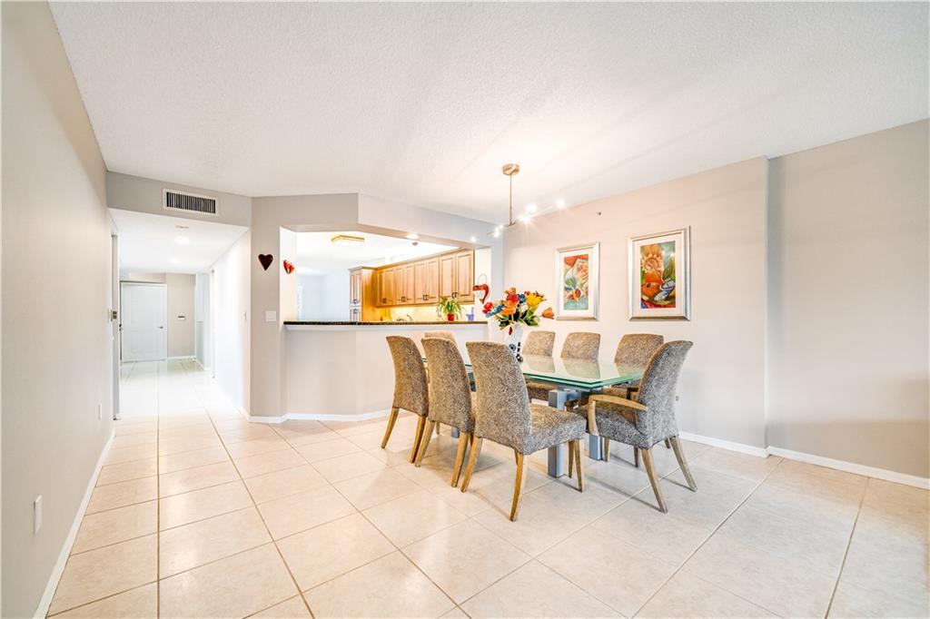 KINGS POINT - Residential