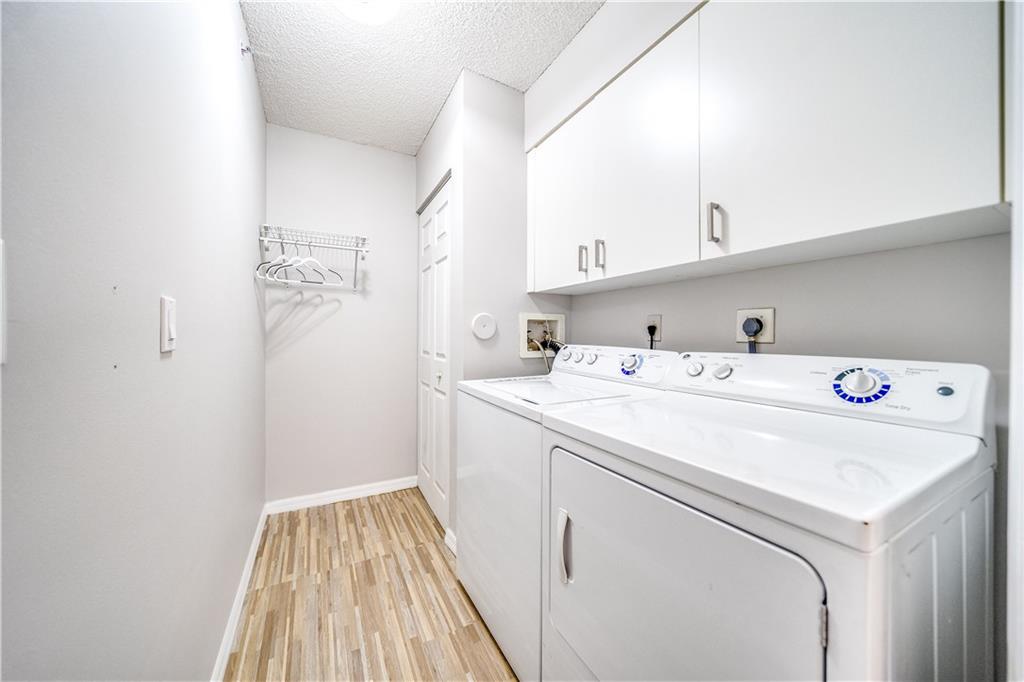 KINGS POINT - Residential
