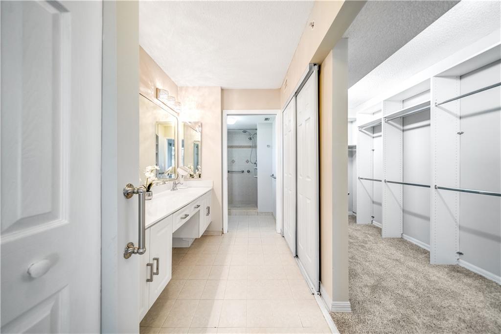 KINGS POINT - Residential
