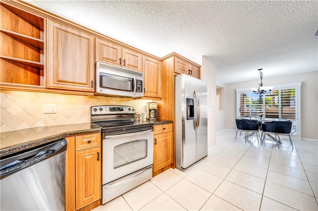 KINGS POINT - Residential
