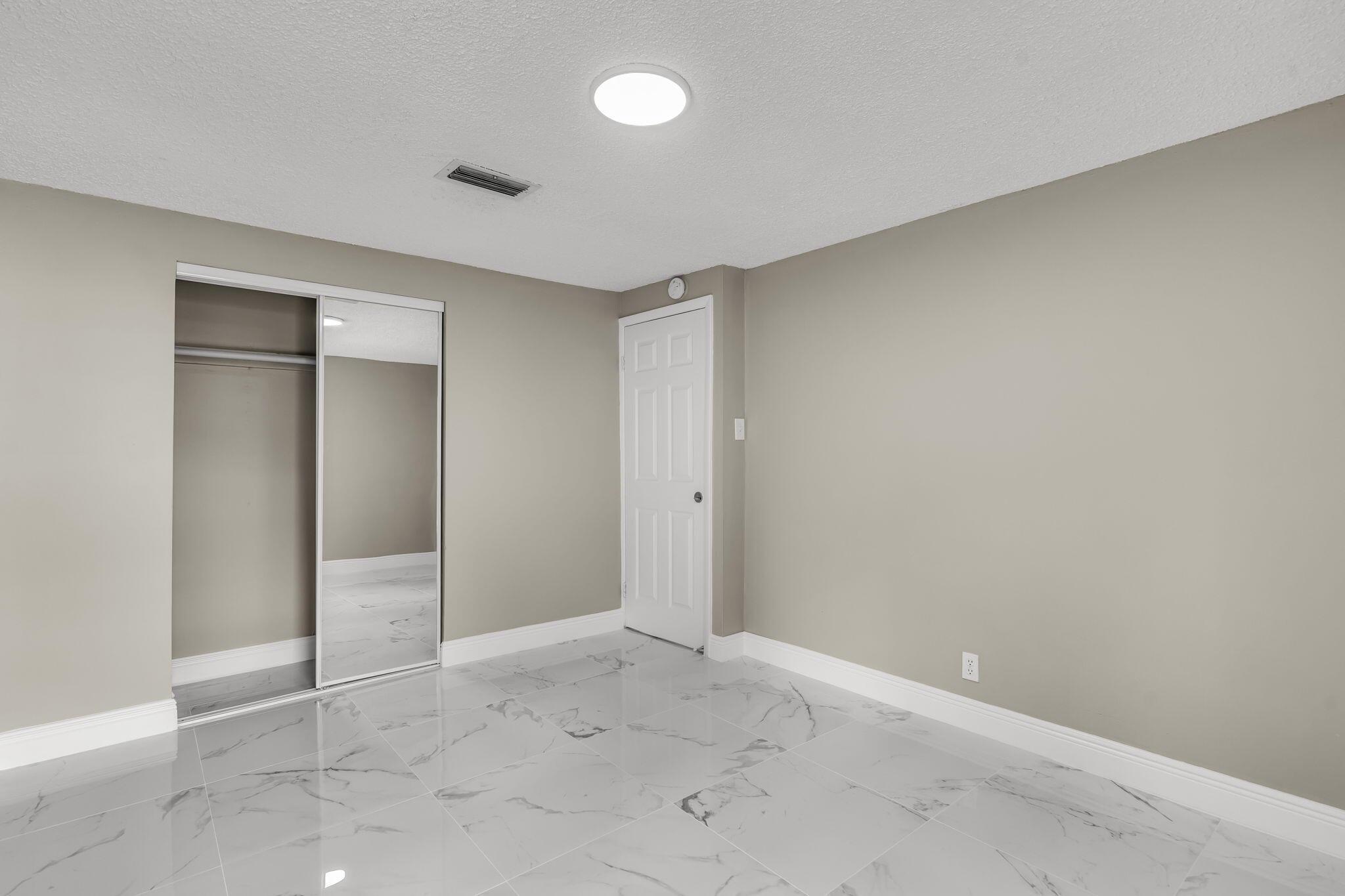 GREENACRES 2 - Residential