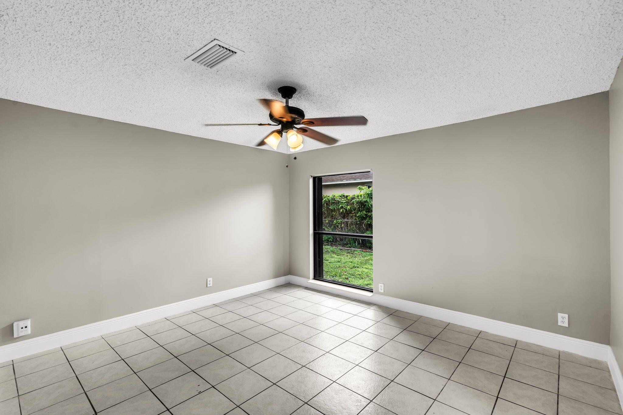 GREENACRES 2 - Residential
