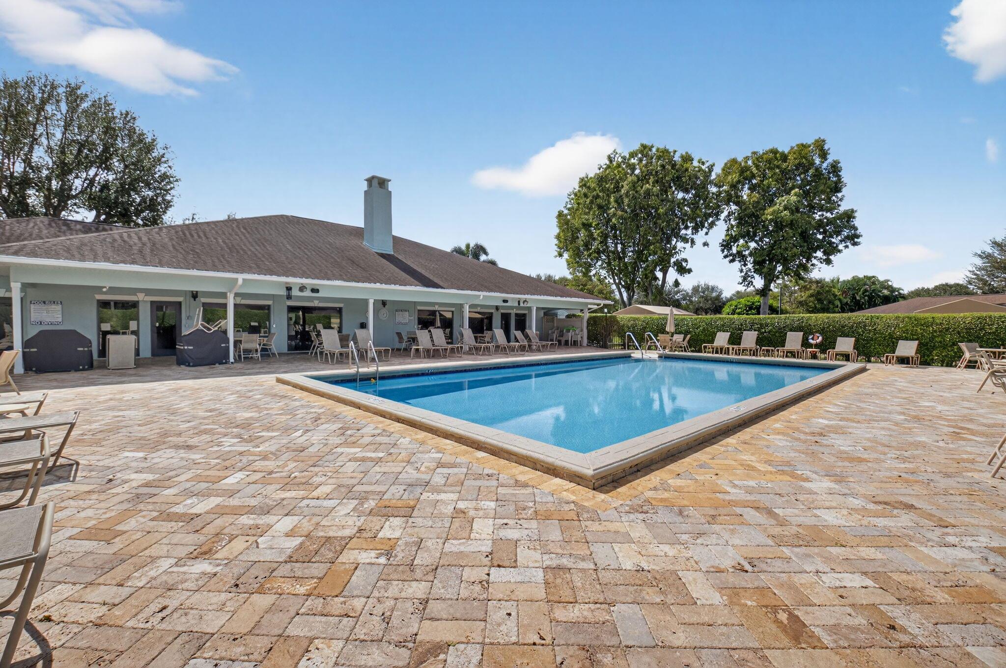 BENT TREE VILLAS EAST CON - Residential