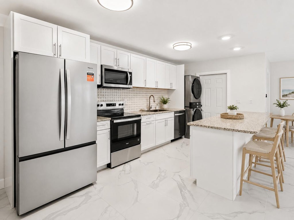 Photo of 240 SW 7th Street #11, Boca Raton, FL 33432 (MLS # B26063915)