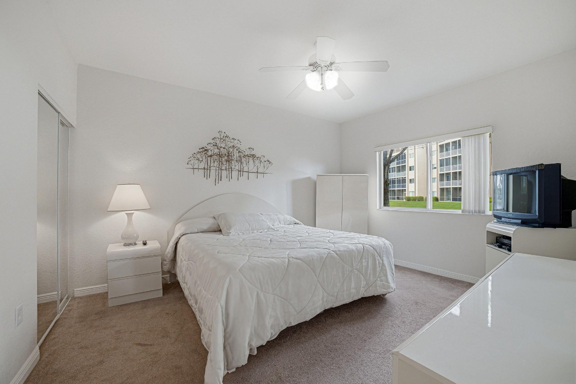 SOUTHAMPTON @ KINGS POINT - Residential