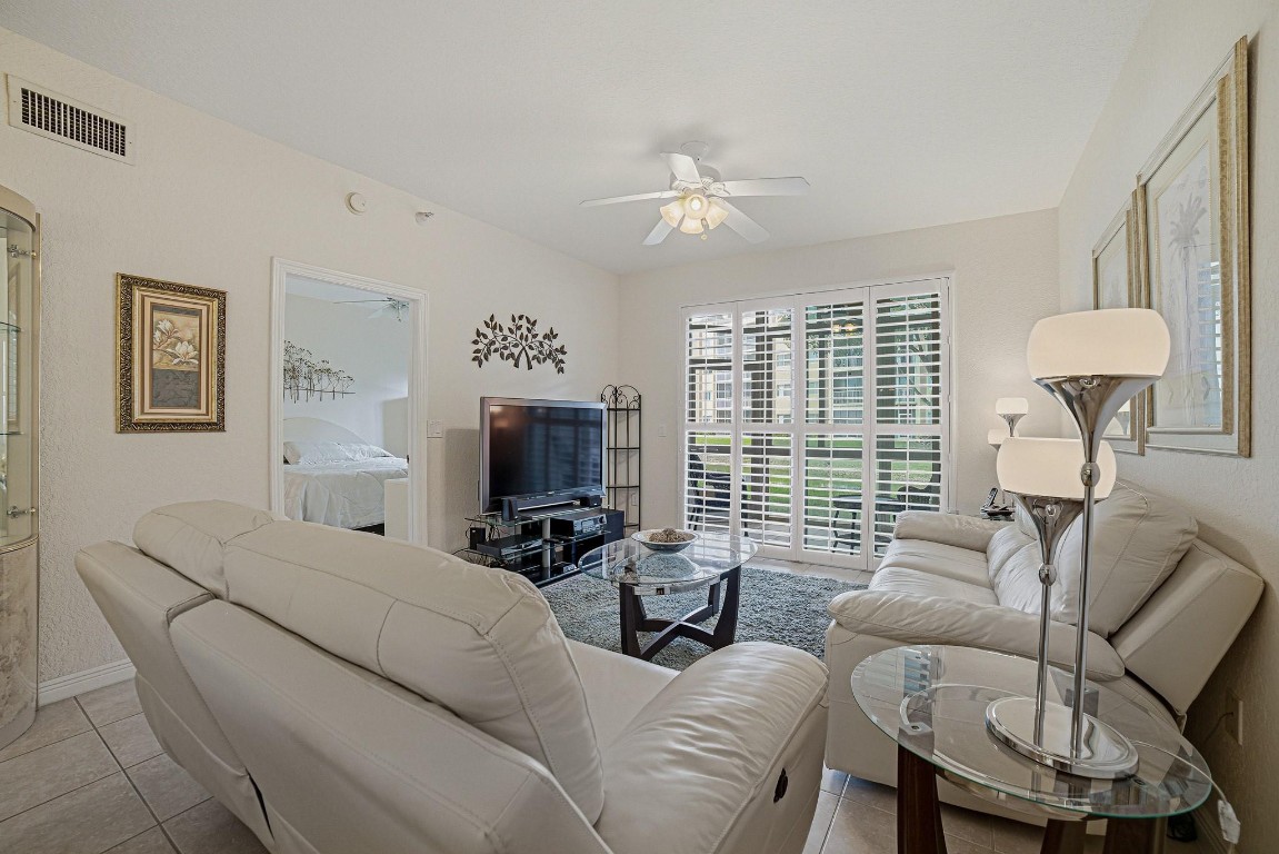 SOUTHAMPTON @ KINGS POINT - Residential