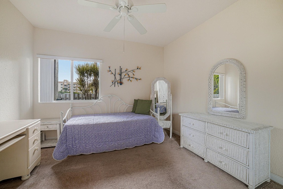 SOUTHAMPTON @ KINGS POINT - Residential