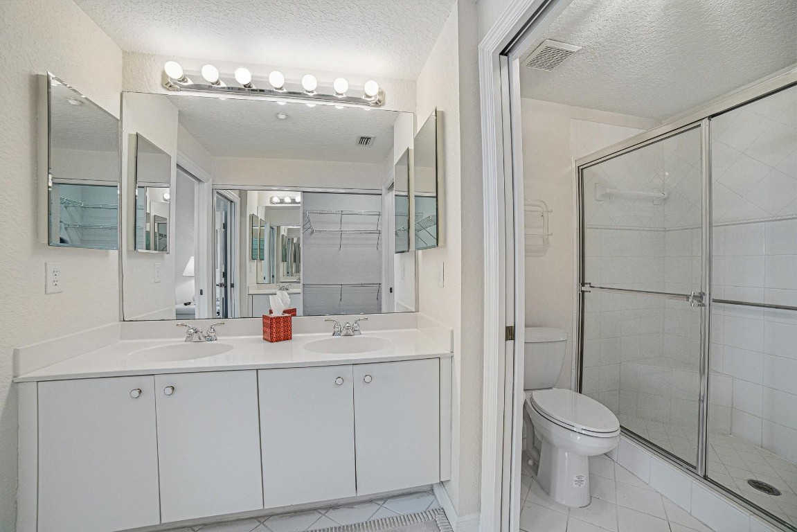 SOUTHAMPTON @ KINGS POINT - Residential