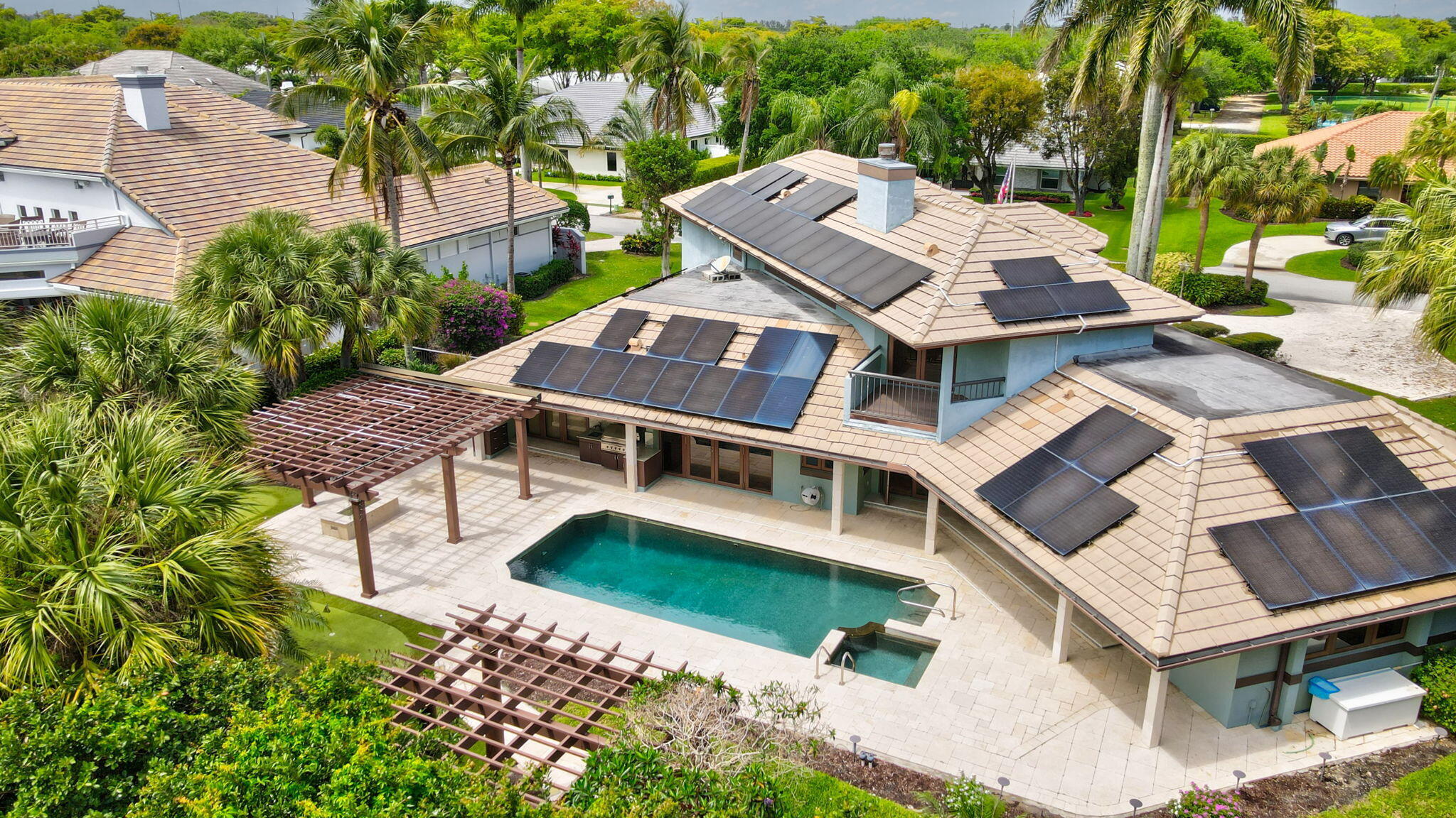 PINE TREE GOLF CLUB - Residential