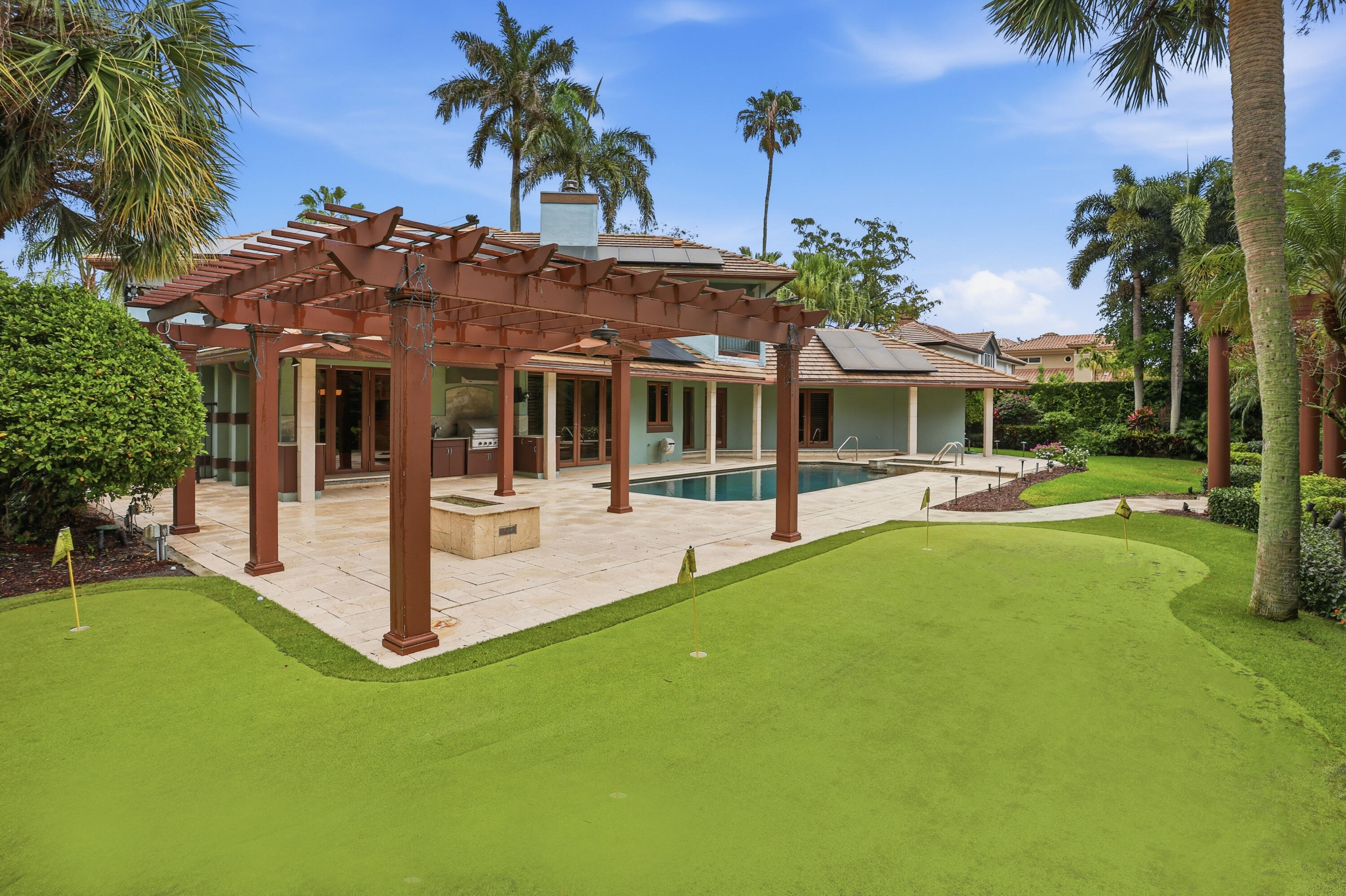 PINE TREE GOLF CLUB - Residential