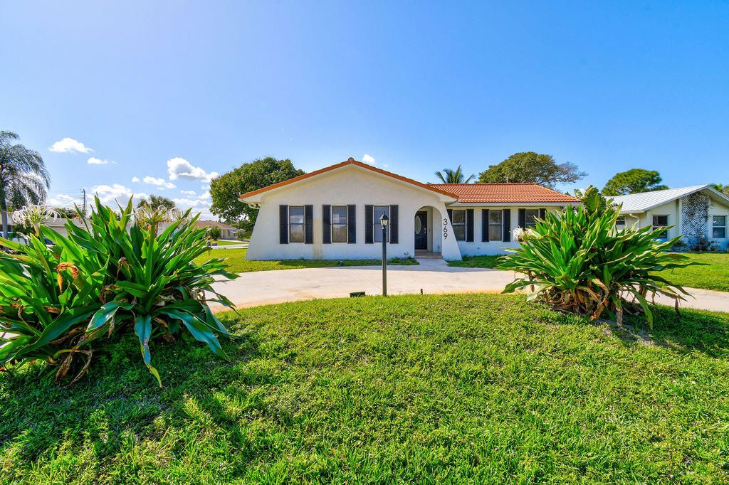 Photo of 369 Fiesta Avenue, Tequesta, FL 33469 (MLS # R10767529)