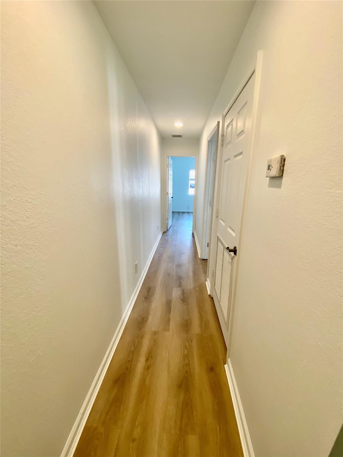 WOODLAND LAKES 71-18 BPOR - Residential Lease