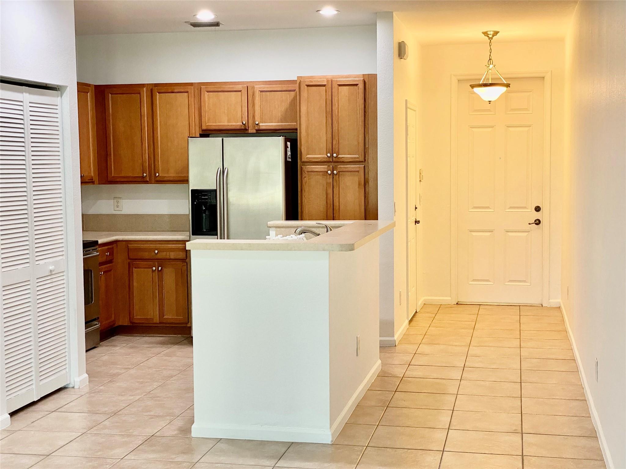 WOODLAND LAKES 71-18 BPOR - Residential Lease