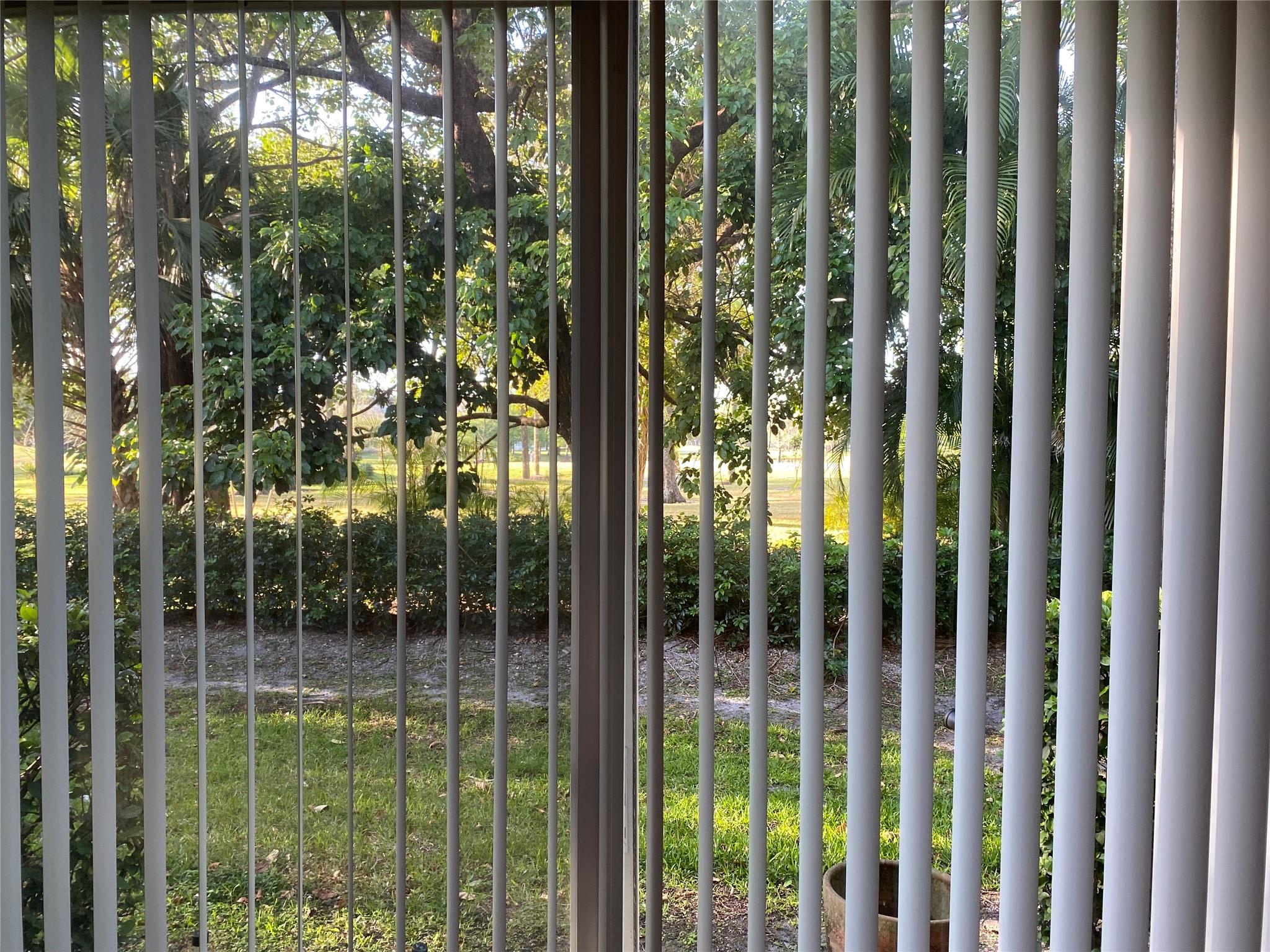 WOODLAND LAKES 71-18 BPOR - Residential Lease