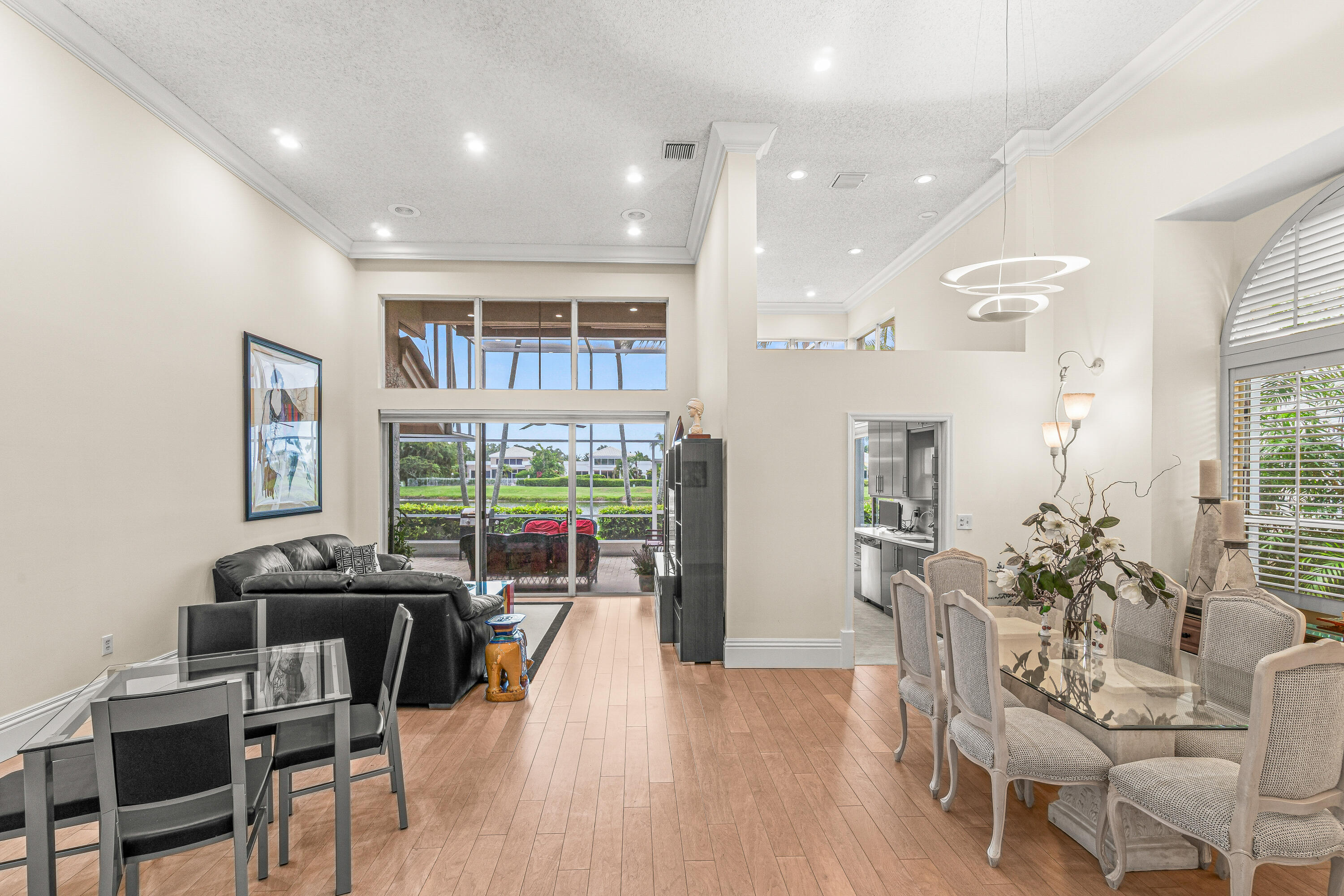 5246 Windsor Parke Drive
