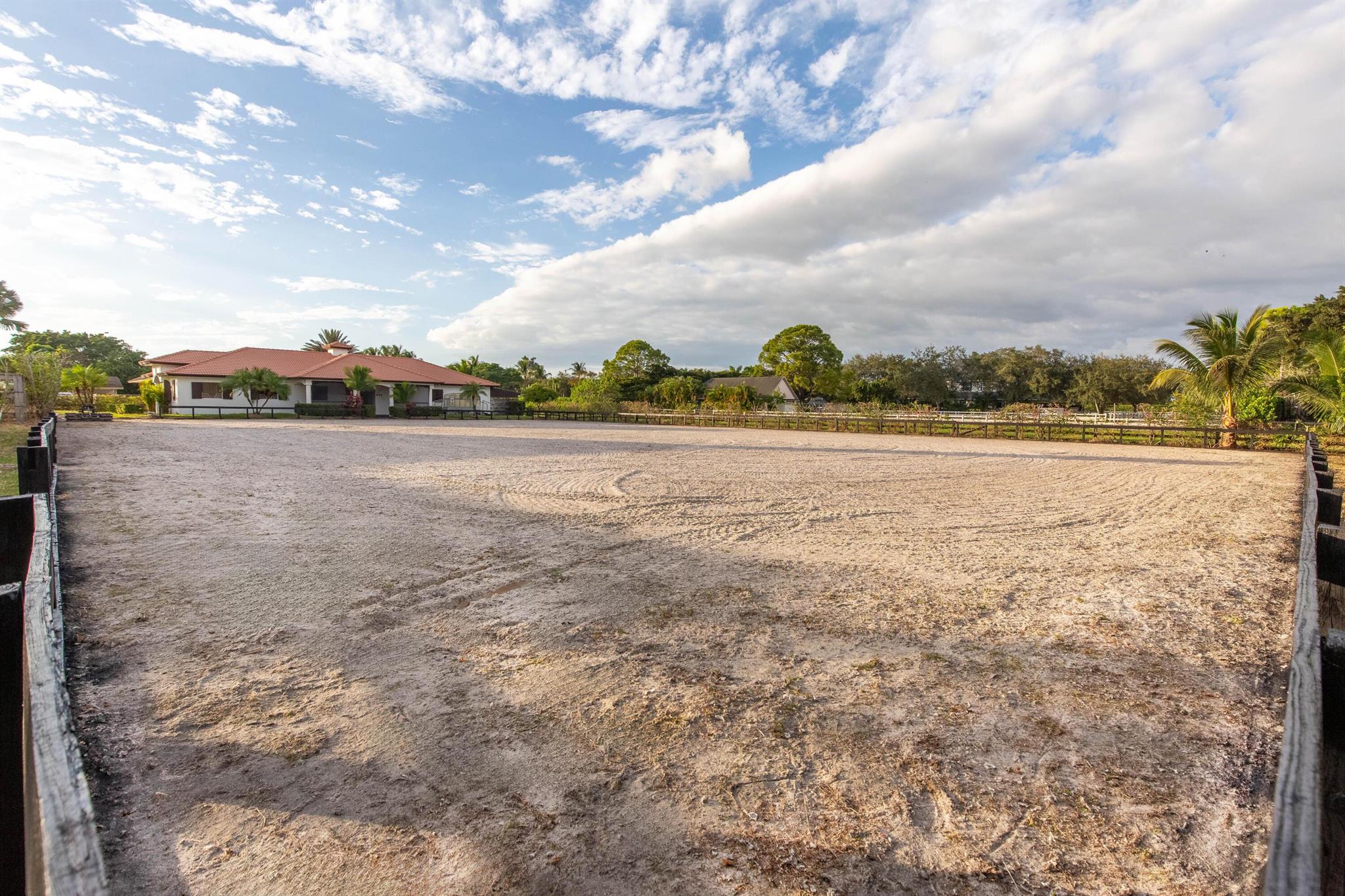 SADDLE TRAIL - Residential Lease