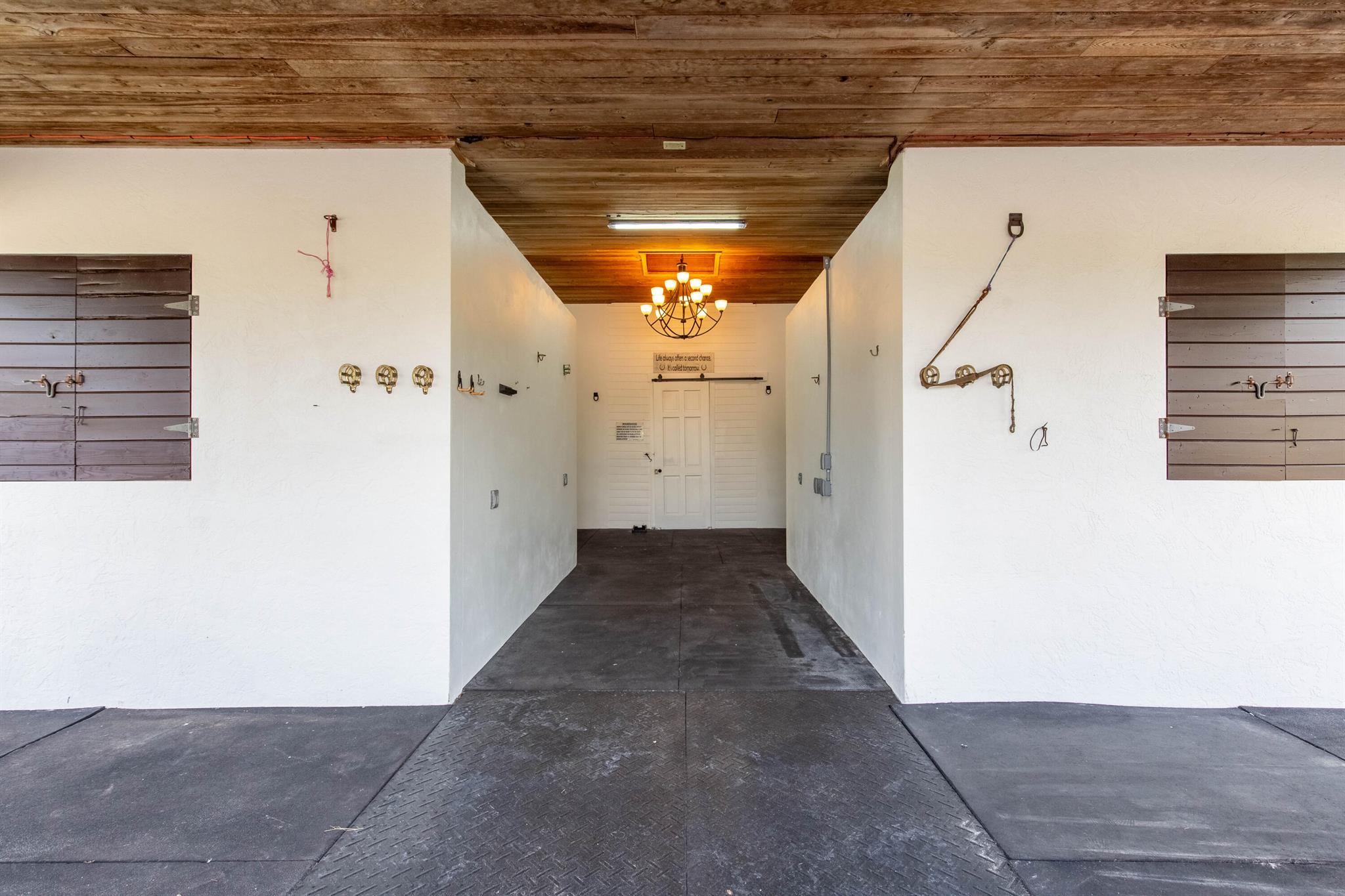 SADDLE TRAIL - Residential Lease