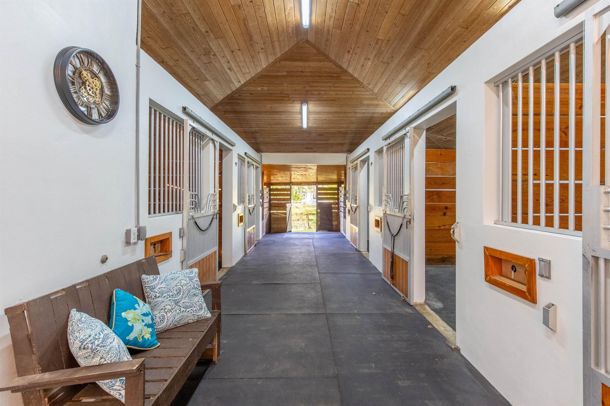 SADDLE TRAIL - Residential Lease