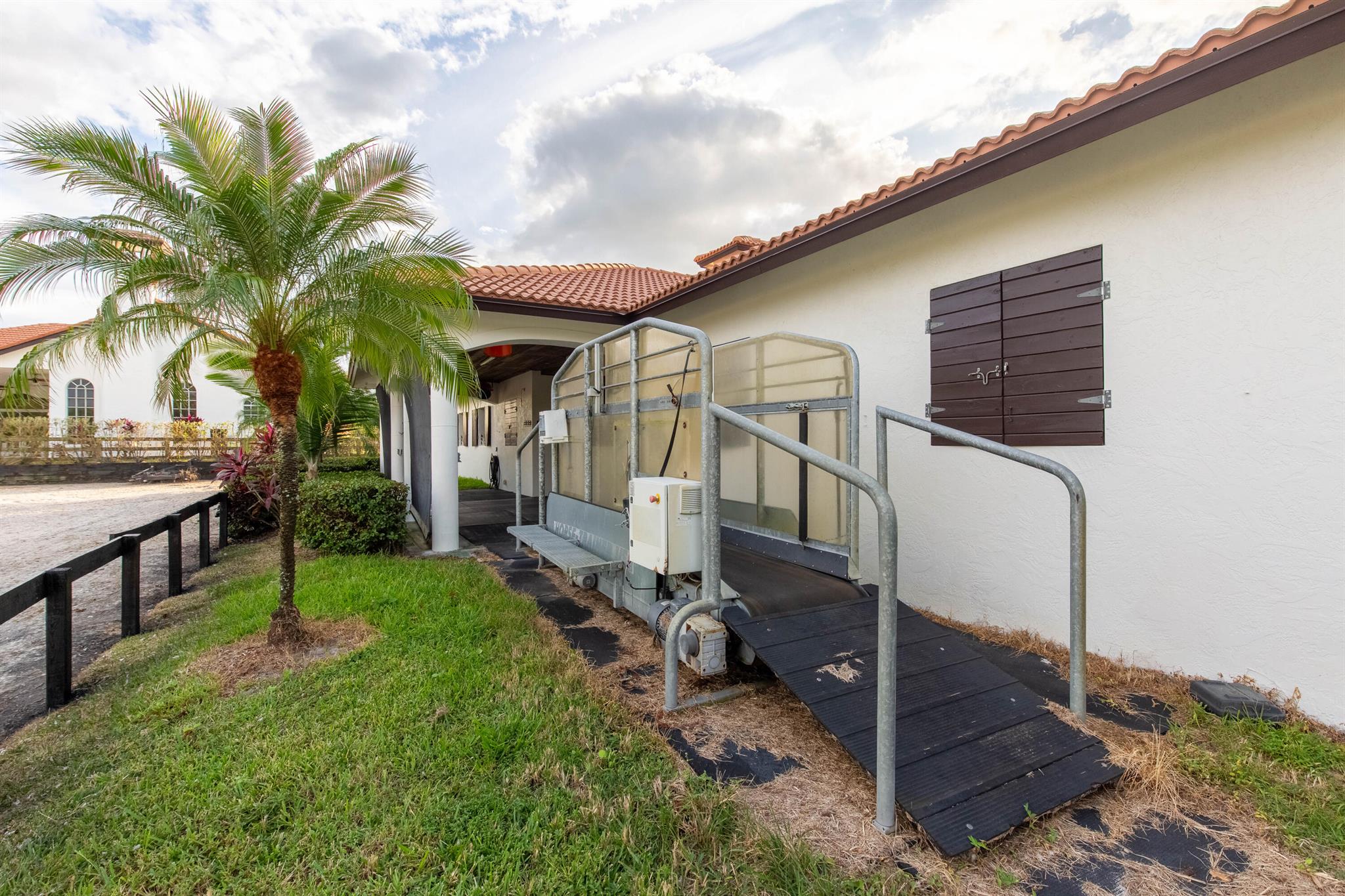 SADDLE TRAIL - Residential Lease