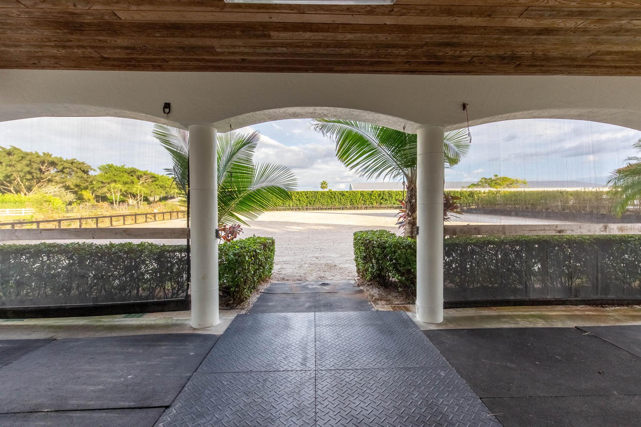 SADDLE TRAIL - Residential Lease