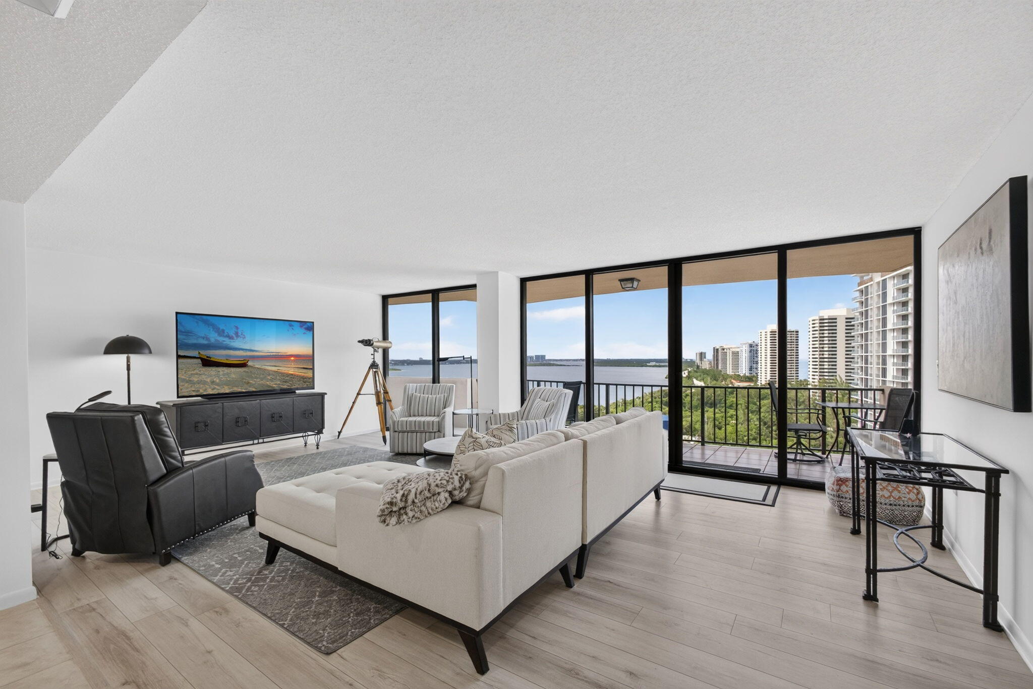 4200 N Ocean Drive 2-1601