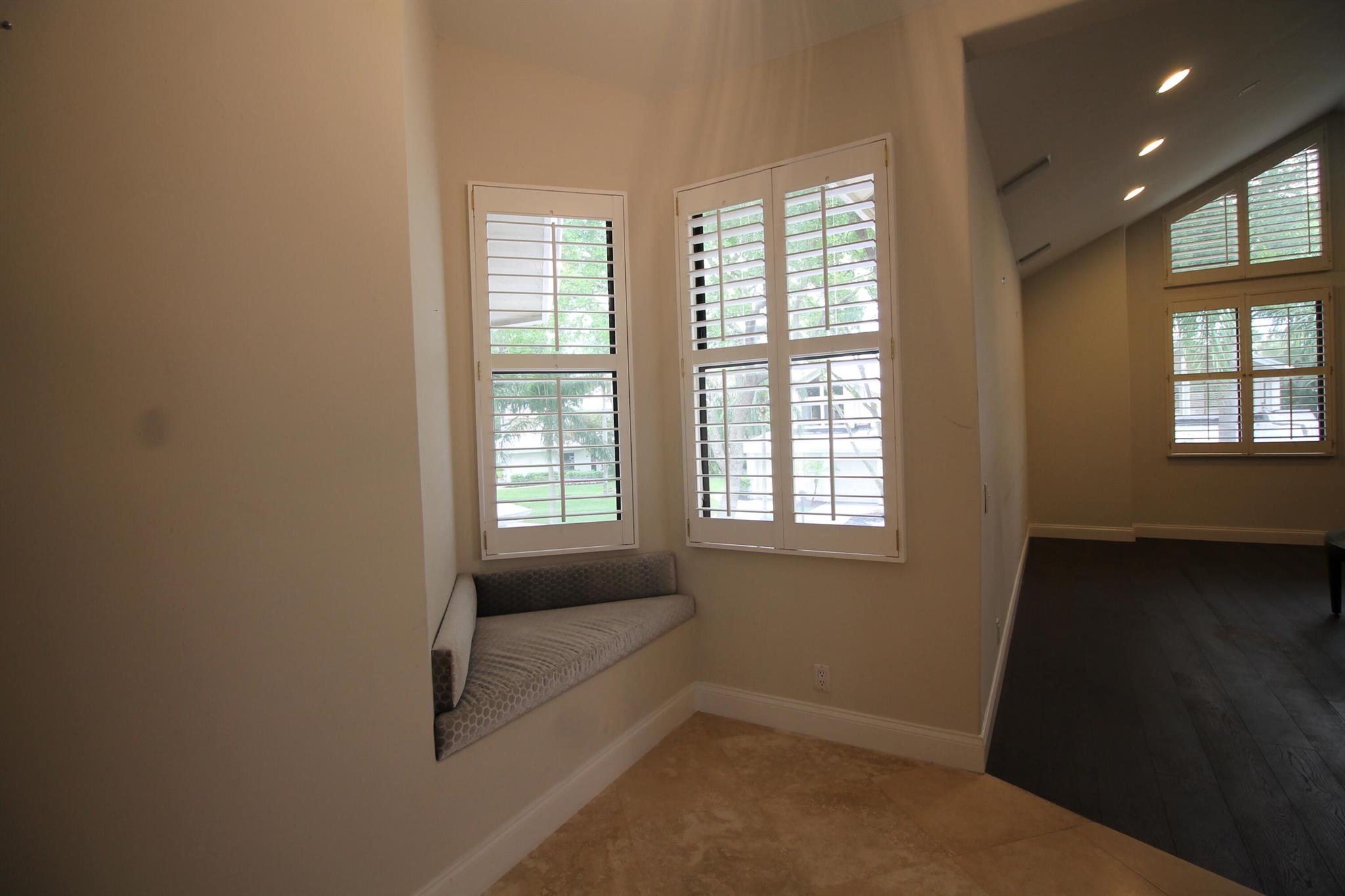 ASHBOURNE / POLO CLUB - Residential