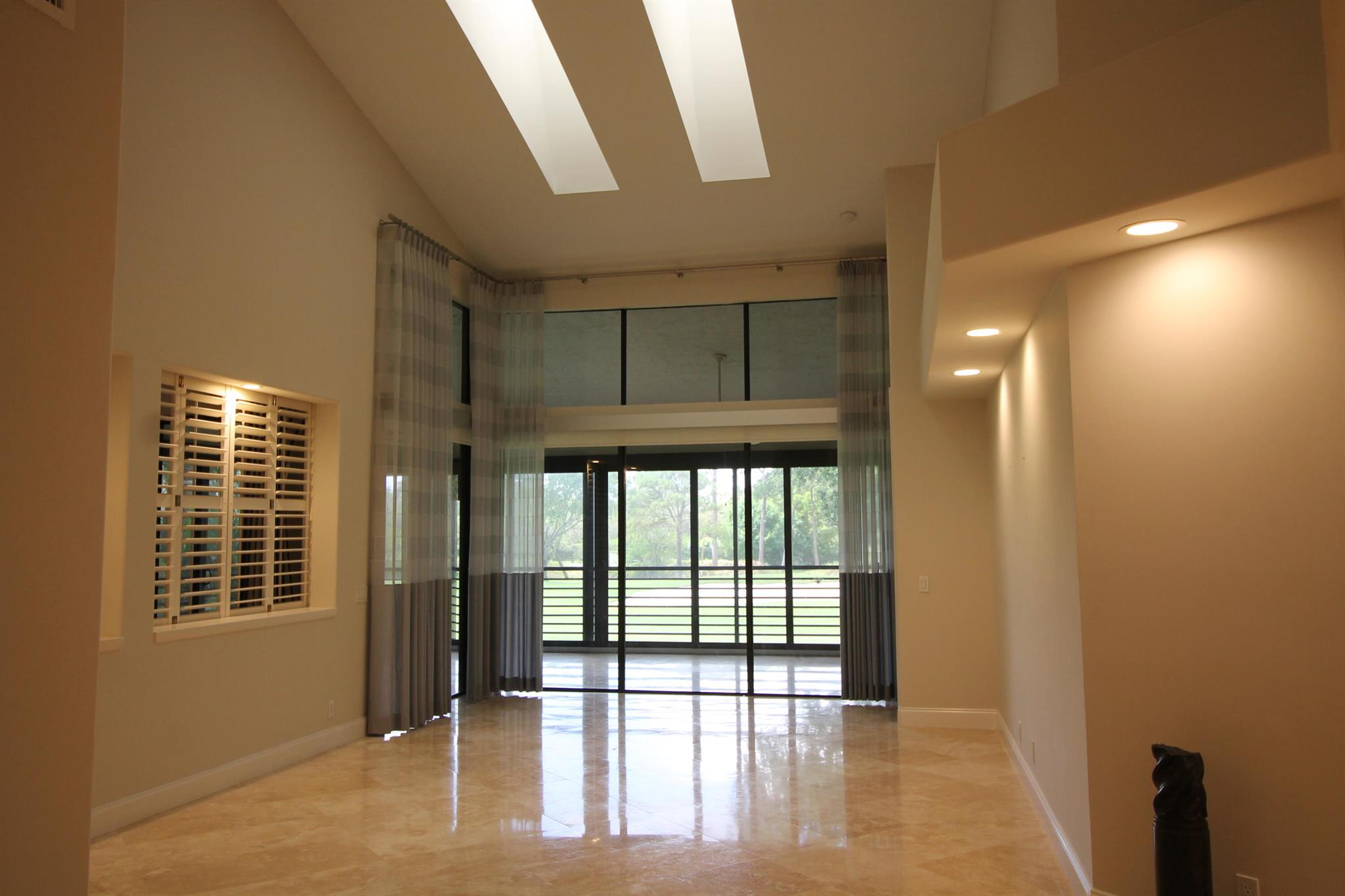 ASHBOURNE / POLO CLUB - Residential